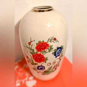Japanese Style Vintage Hand Painted Floral Design Porcelain Vase